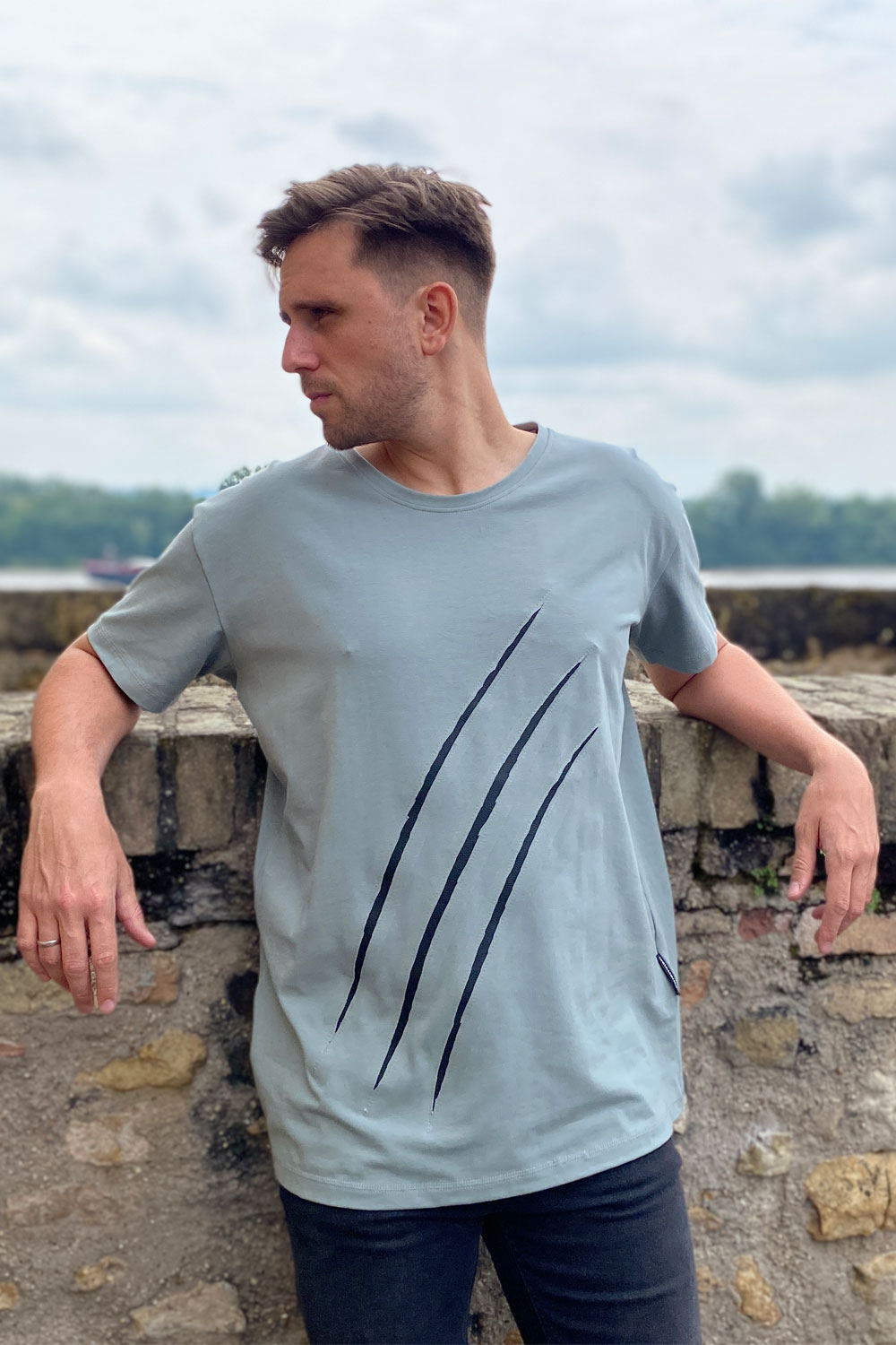 Long-Shirt Vine Rebel