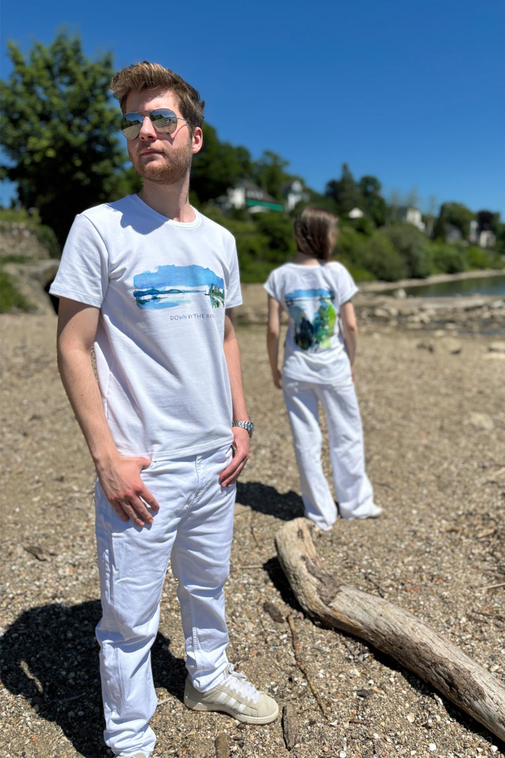 T-Shirt DOWN BY THE RIVER