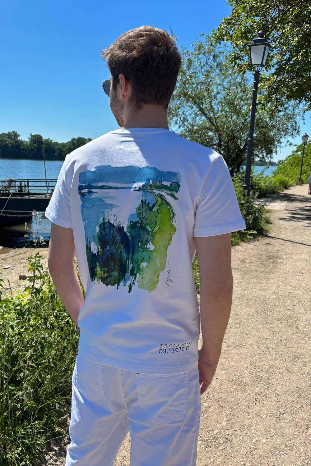 T-Shirt DOWN BY THE RIVER