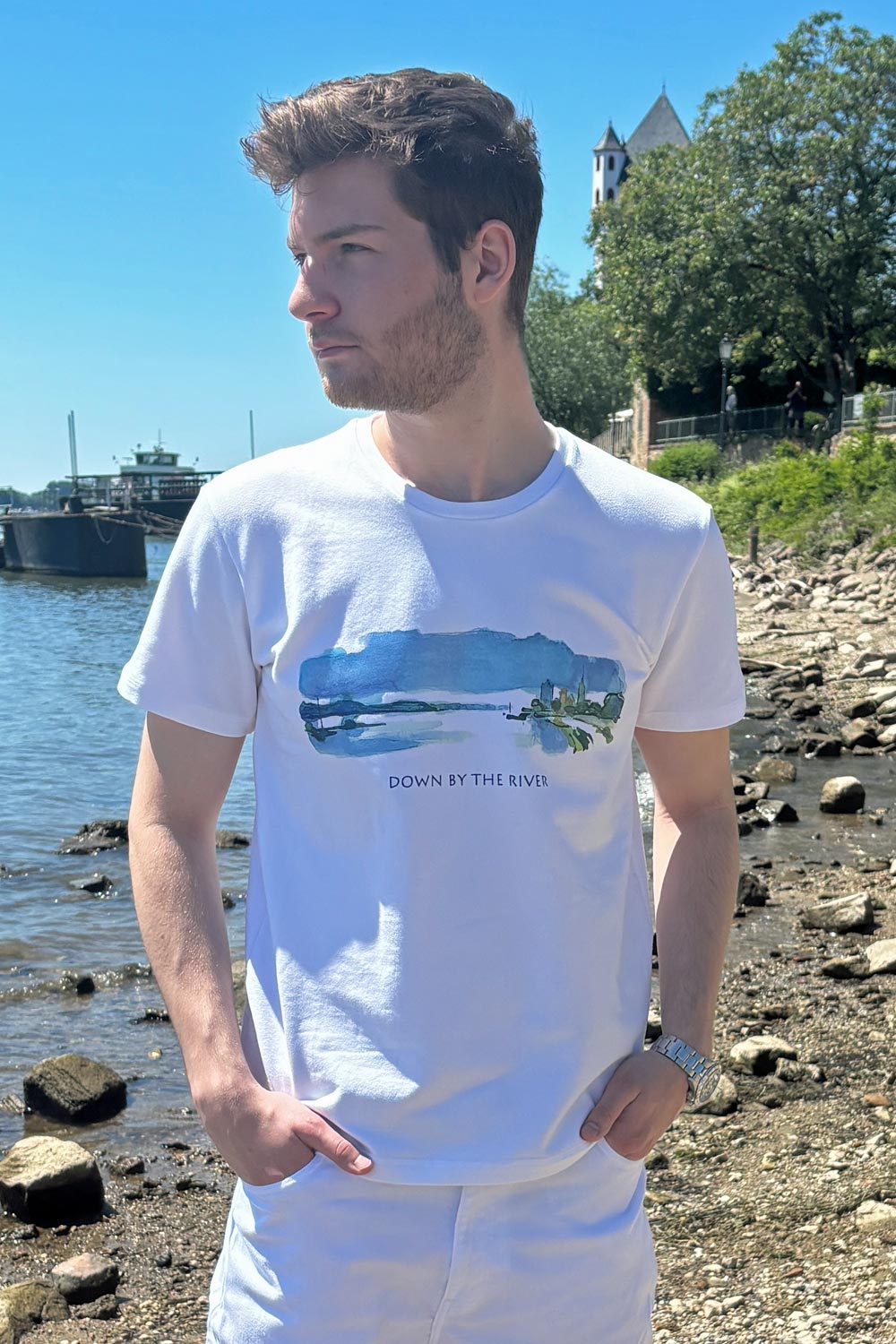 T-Shirt DOWN BY THE RIVER